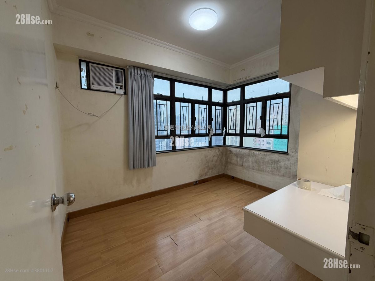 嘉景台 售盘 3 房 , 2 浴室 670 平方尺