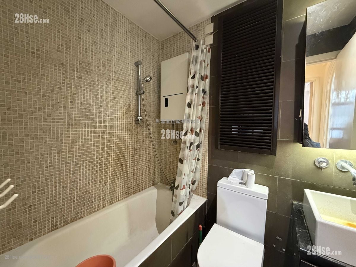 嘉景台 售盘 3 房 , 2 浴室 670 平方尺