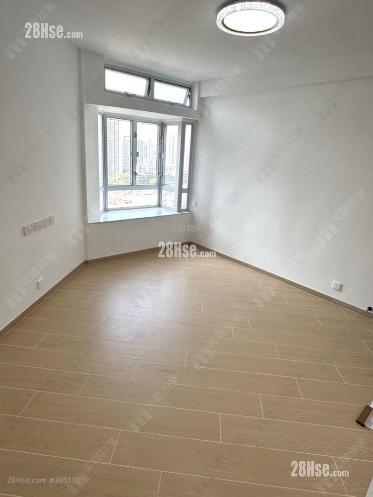 Kingswood Villas Sell 2 Bedrooms , 1 Bathroom 449 ft²