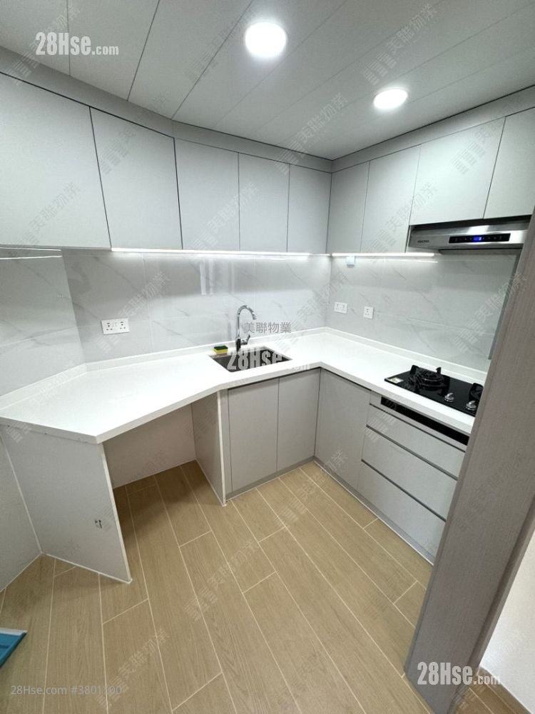 Kingswood Villas Sell 2 Bedrooms , 1 Bathroom 449 ft²