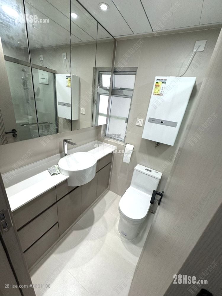 Kingswood Villas Sell 2 Bedrooms , 1 Bathroom 449 ft²