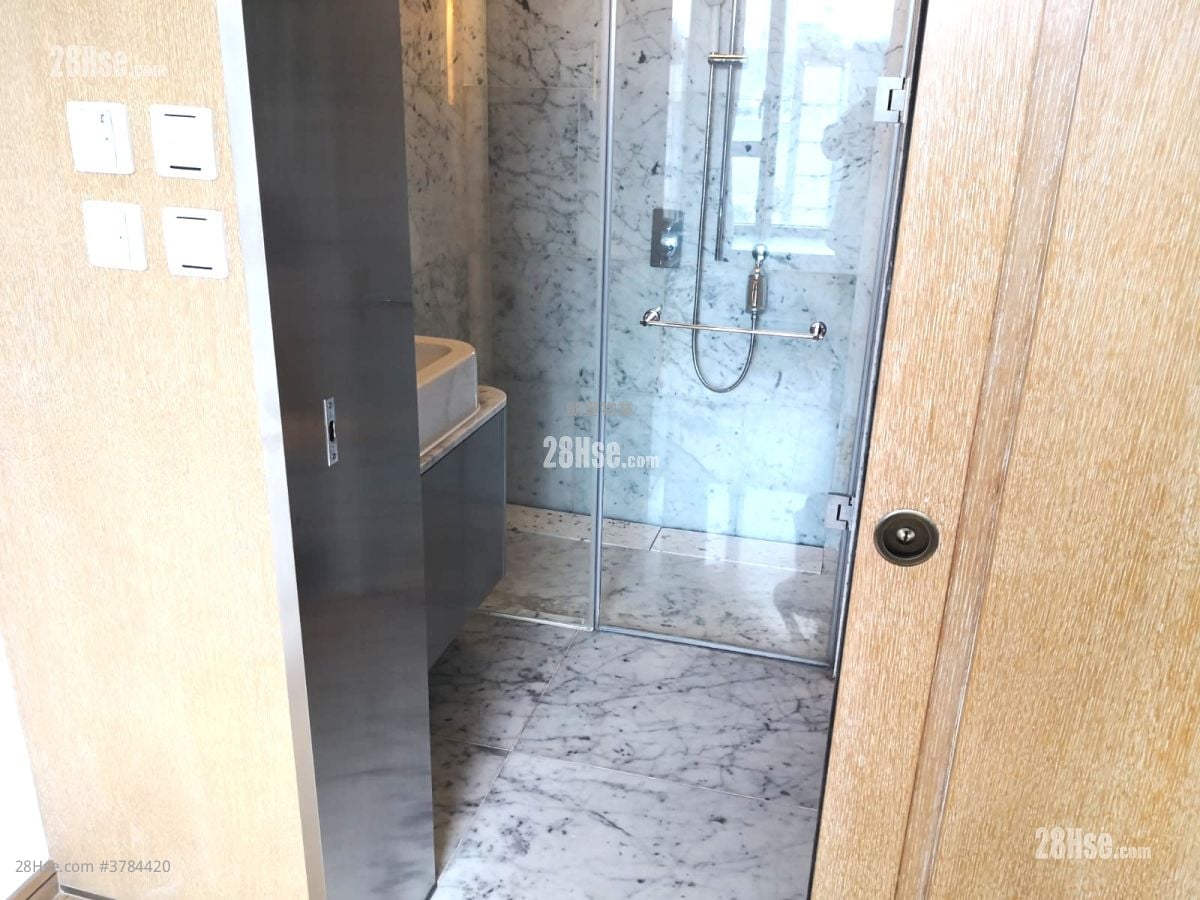 The Gloucester Rental 1 Bedroom , 1 Bathroom 342 ft²