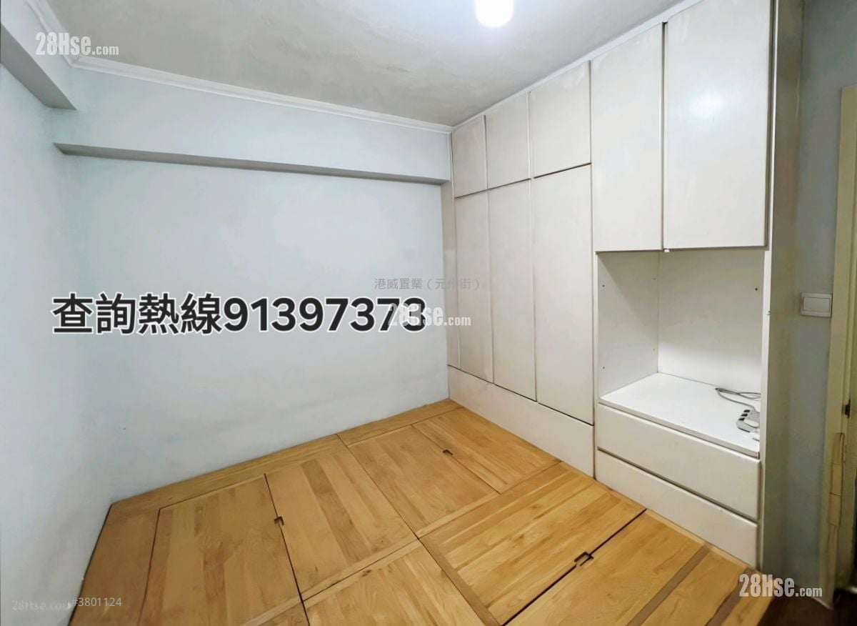 Cronin Garden Sell 3 Bedrooms , 2 Bathrooms 622 ft²