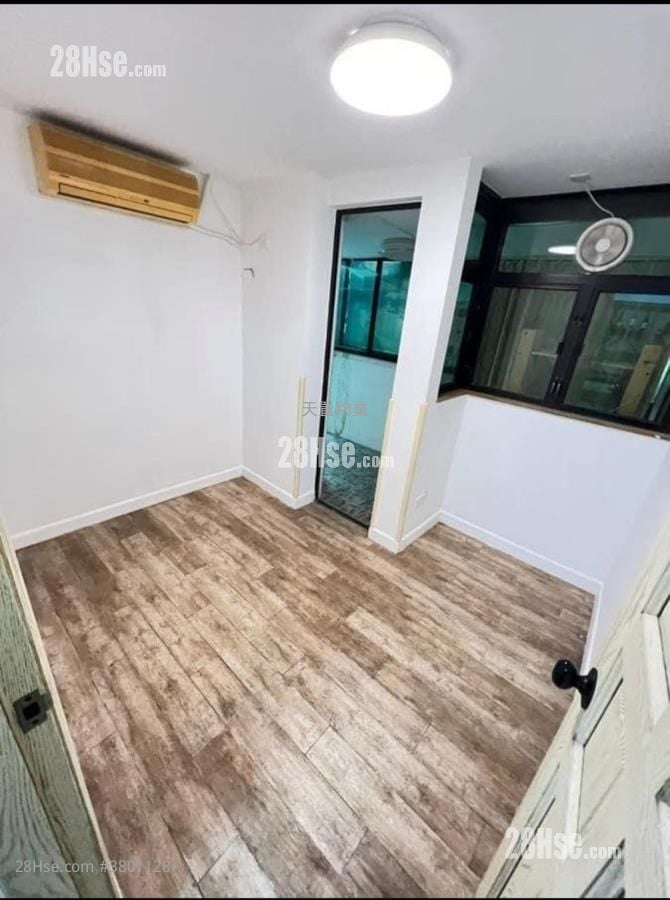 Villa Pinada House Sell 4 Bedrooms , 2 Bathrooms 793 ft²