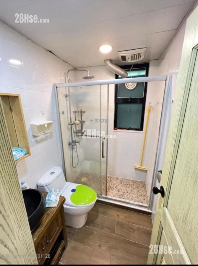 Villa Pinada House Sell 4 Bedrooms , 2 Bathrooms 793 ft²