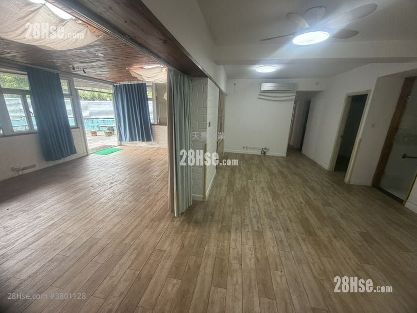 Villa Pinada House Sell 4 Bedrooms , 2 Bathrooms 793 ft²