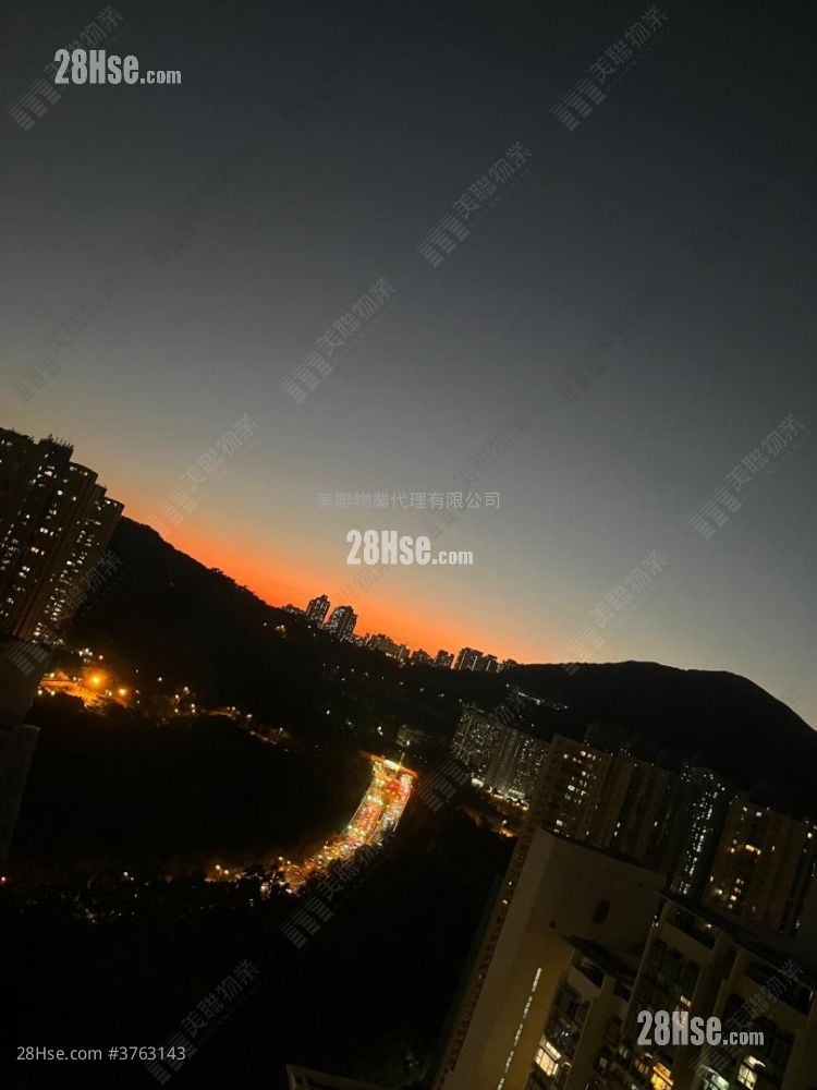 The Metro City Sell 3 Bedrooms , 2 Bathrooms 626 ft²