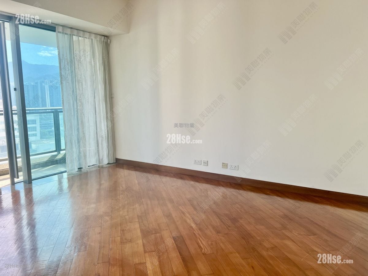 The Palazzo Rental 4 Bedrooms , 2 Bathrooms 1,116 ft²