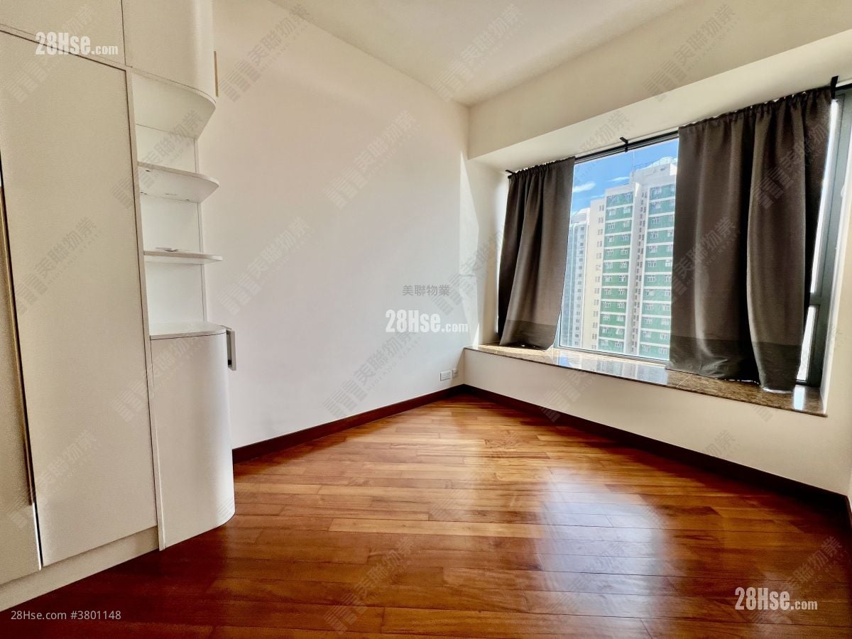 The Palazzo Rental 4 Bedrooms , 2 Bathrooms 1,116 ft²