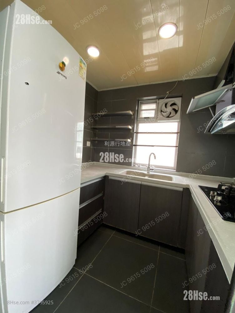 Village Rental 3 Bedrooms , 2 Bathrooms 700 ft²