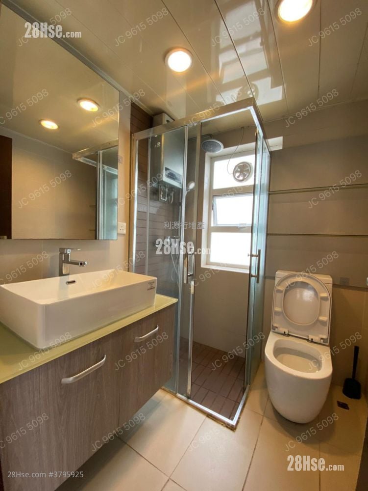 Village Rental 3 Bedrooms , 2 Bathrooms 700 ft²