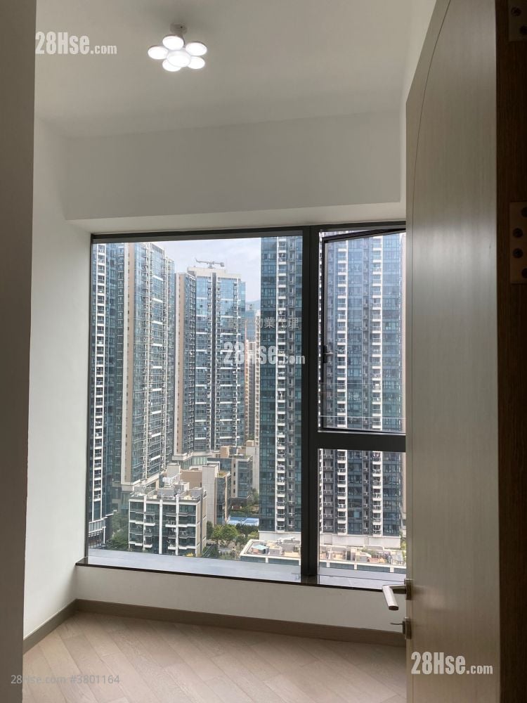 Upper River Bank Rental 2 Bedrooms , 1 Bathroom 585 ft²