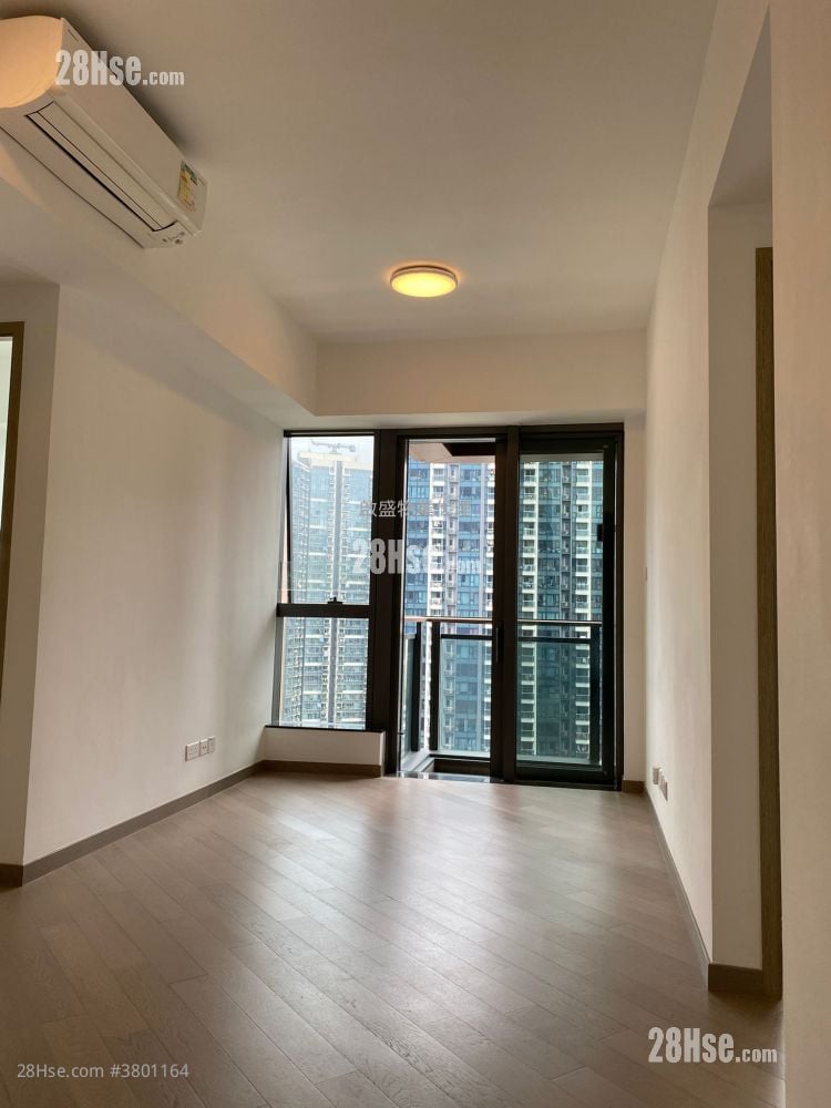 Upper River Bank Rental 2 Bedrooms , 1 Bathroom 585 ft²