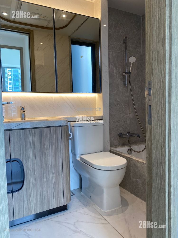 Upper River Bank Rental 2 Bedrooms , 1 Bathroom 585 ft²