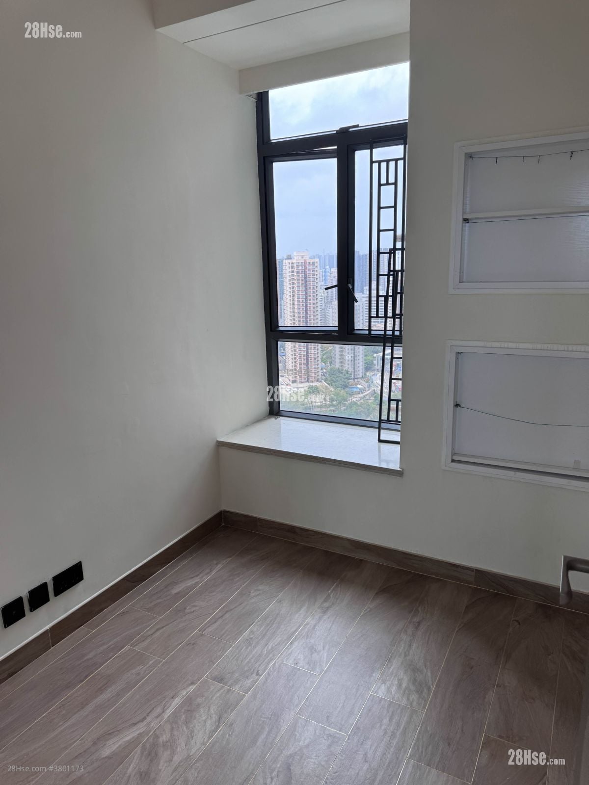 Yoho Midtown Sell 4 Bedrooms 948 ft²