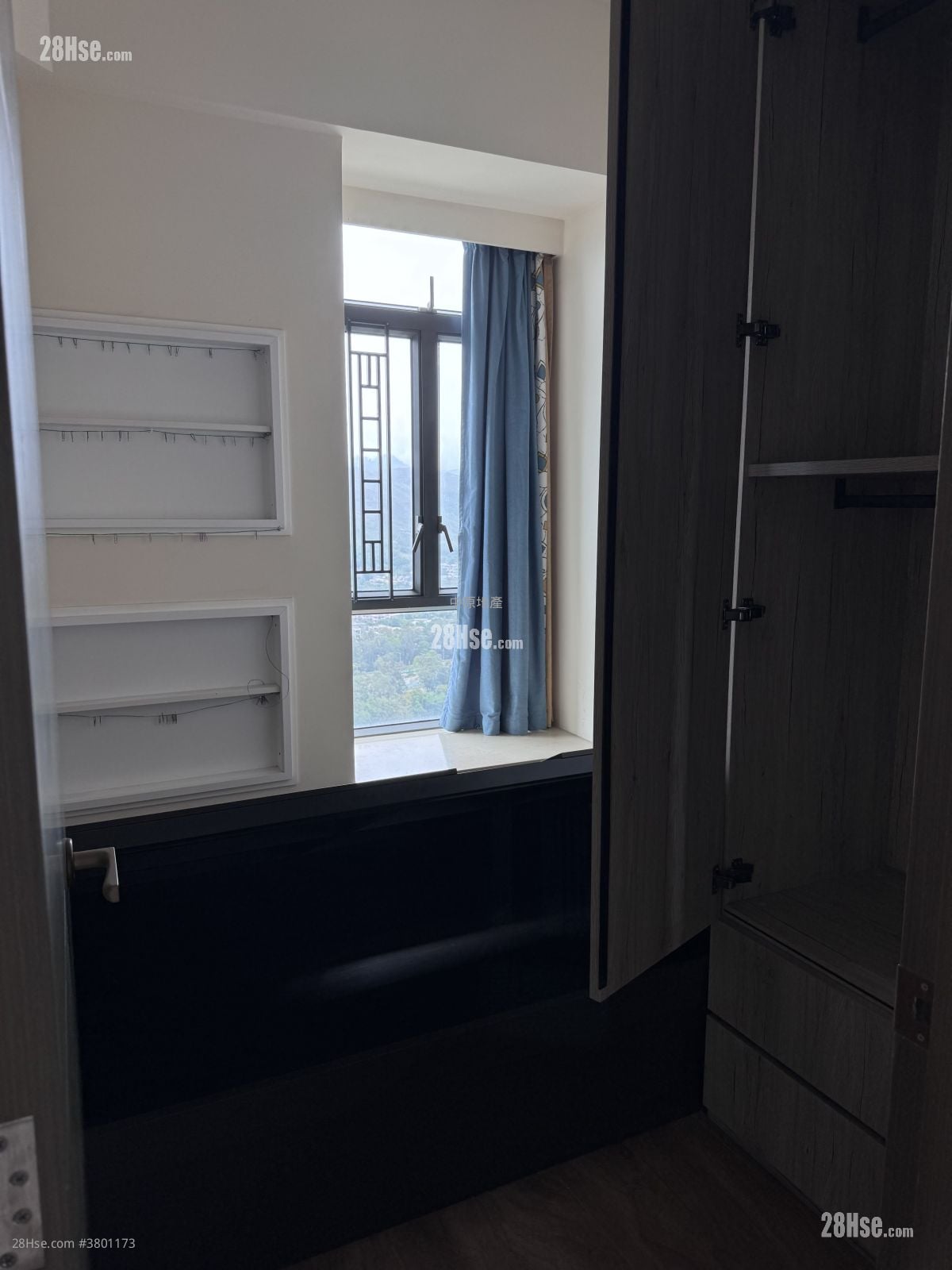 Yoho Midtown Sell 4 Bedrooms 948 ft²