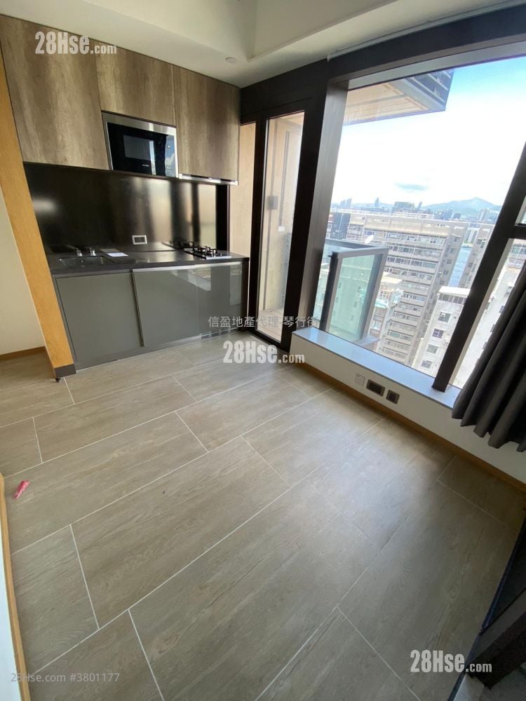 One Prestige Rental Studio , 1 Bathroom 193 ft²