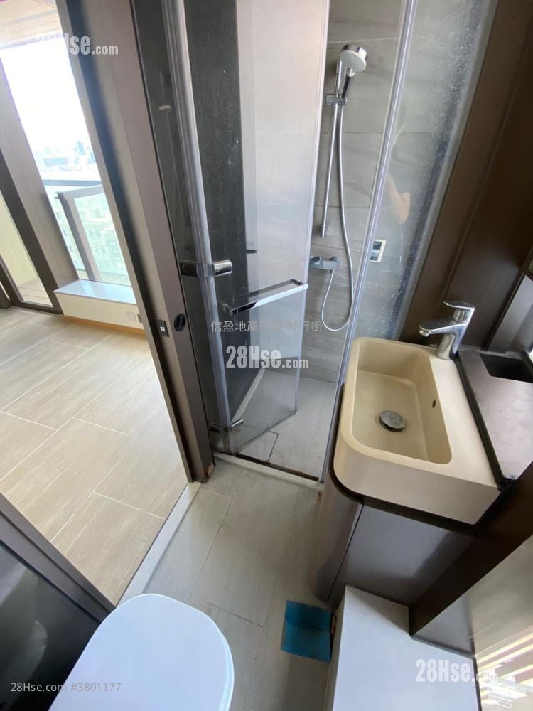 One Prestige Rental Studio , 1 Bathroom 193 ft²