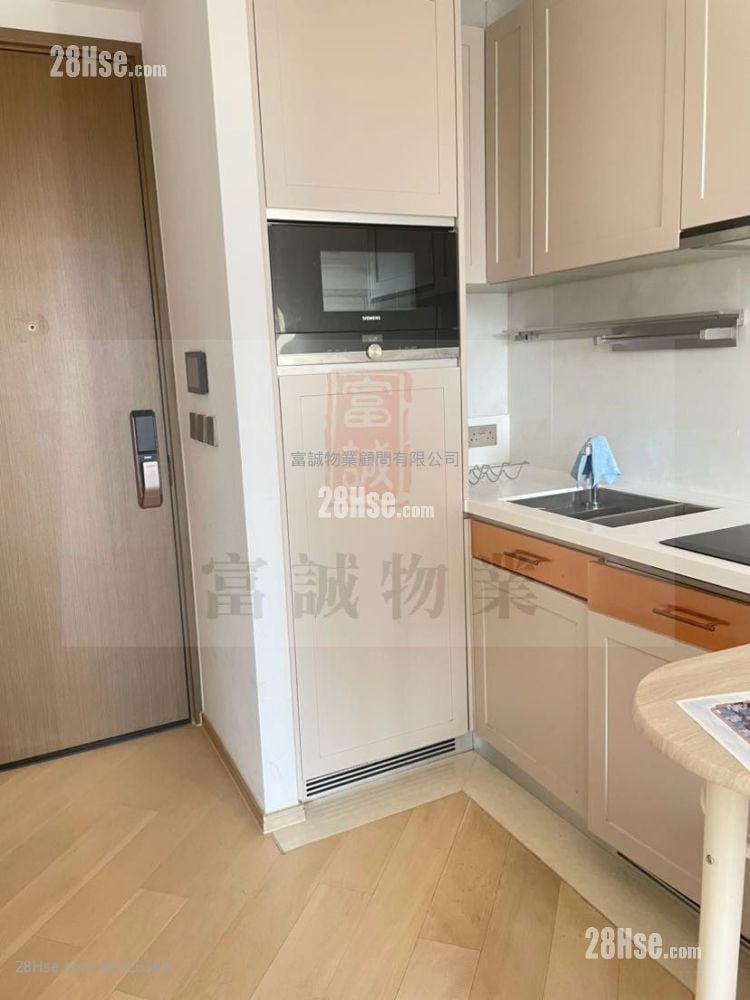 One East Coast Sell 270 ft²