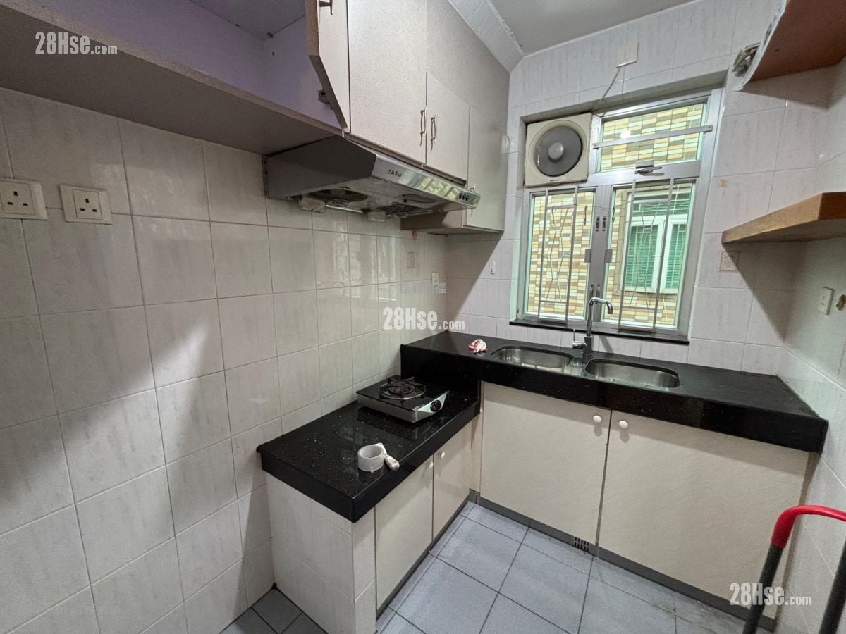 Village Rental 3 Bedrooms , 1 Bathroom