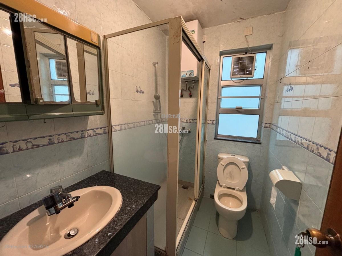 Village Rental 3 Bedrooms , 1 Bathroom