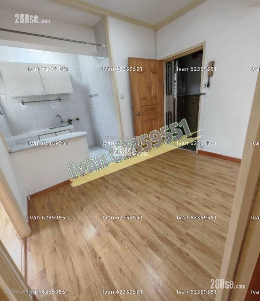 Kam Po Building Sell 2 Bedrooms , 1 Bathroom 328 ft²