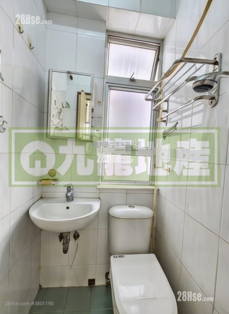 Po Tin Building Sell 2 Bedrooms , 1 Bathroom 318 ft²