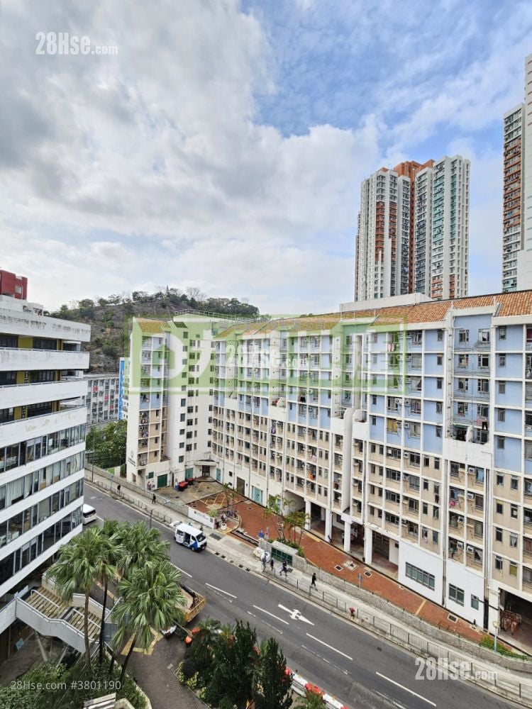 Po Tin Building Sell 2 Bedrooms , 1 Bathroom 318 ft²