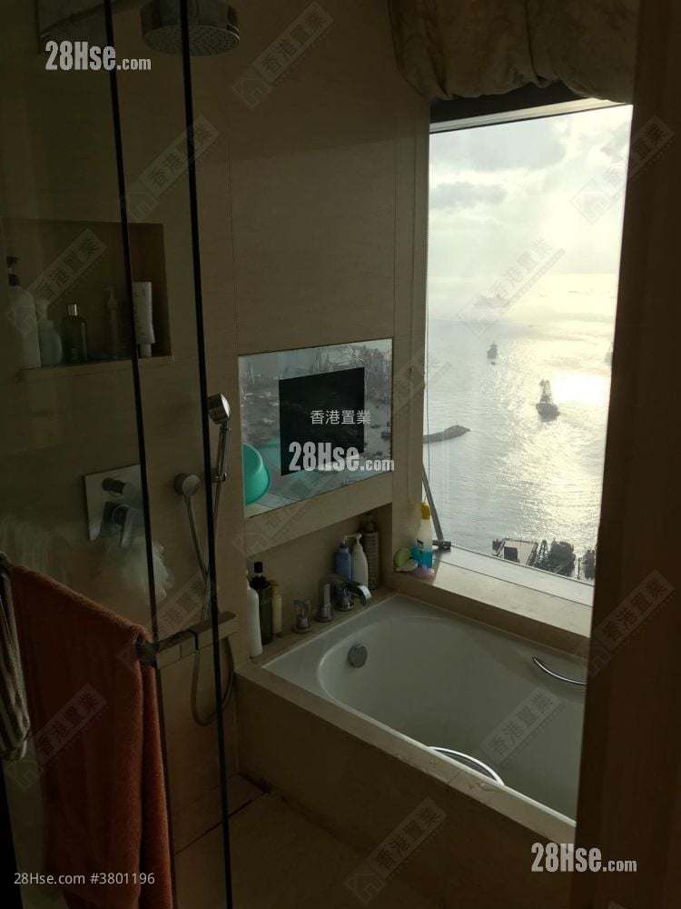 The Cullinan Sell 3 Bedrooms , 2 Bathrooms 875 ft²