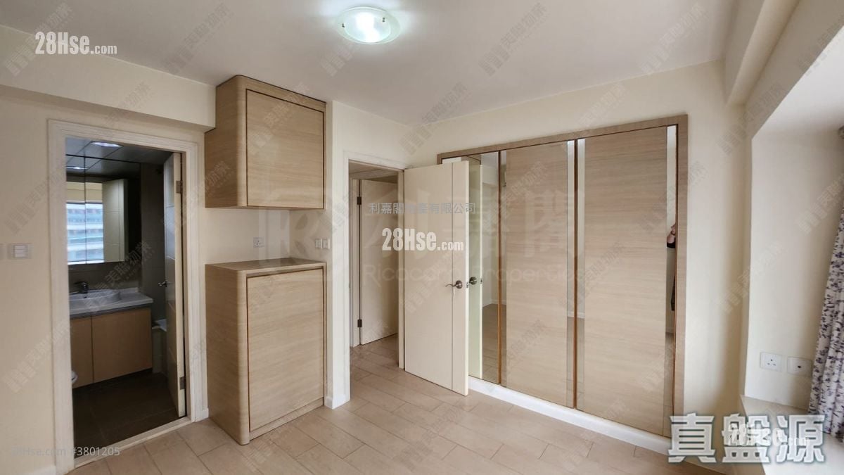 Park Towers Rental 3 Bedrooms , 1 Bathroom 949 ft²