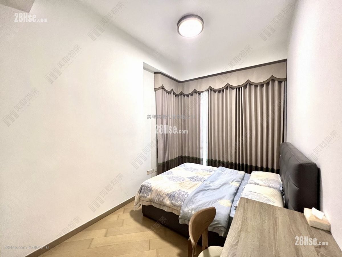 Cristallo Sell 3 Bedrooms 1,310 ft²