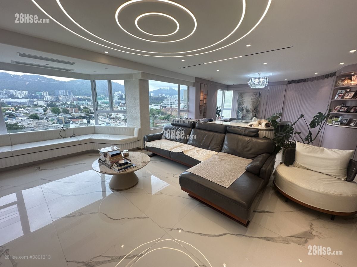 Ming Court Sell 5+ Bedrooms , 3 Bathrooms 2,271 ft²