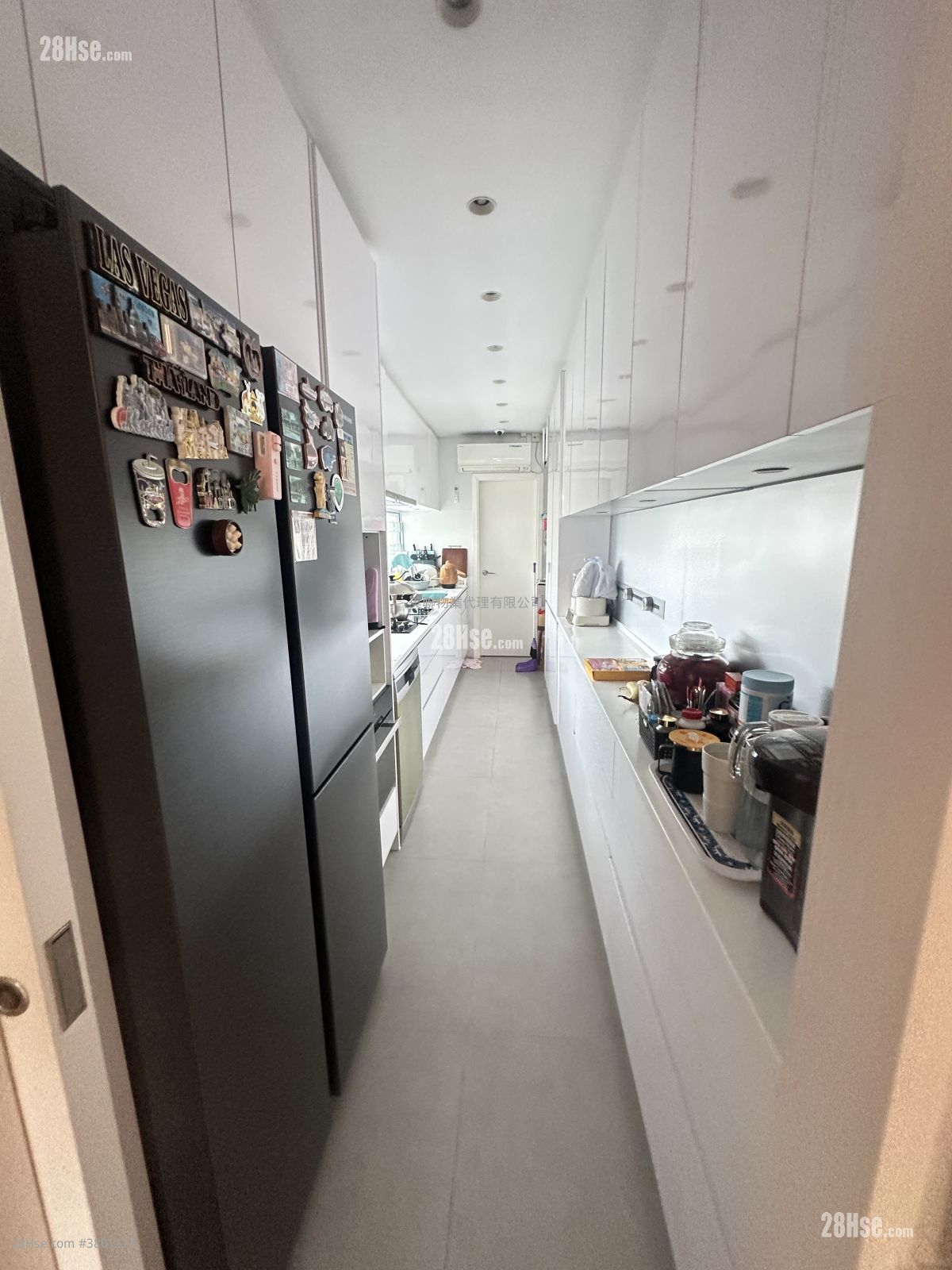 Ming Court Sell 5+ Bedrooms , 3 Bathrooms 2,271 ft²