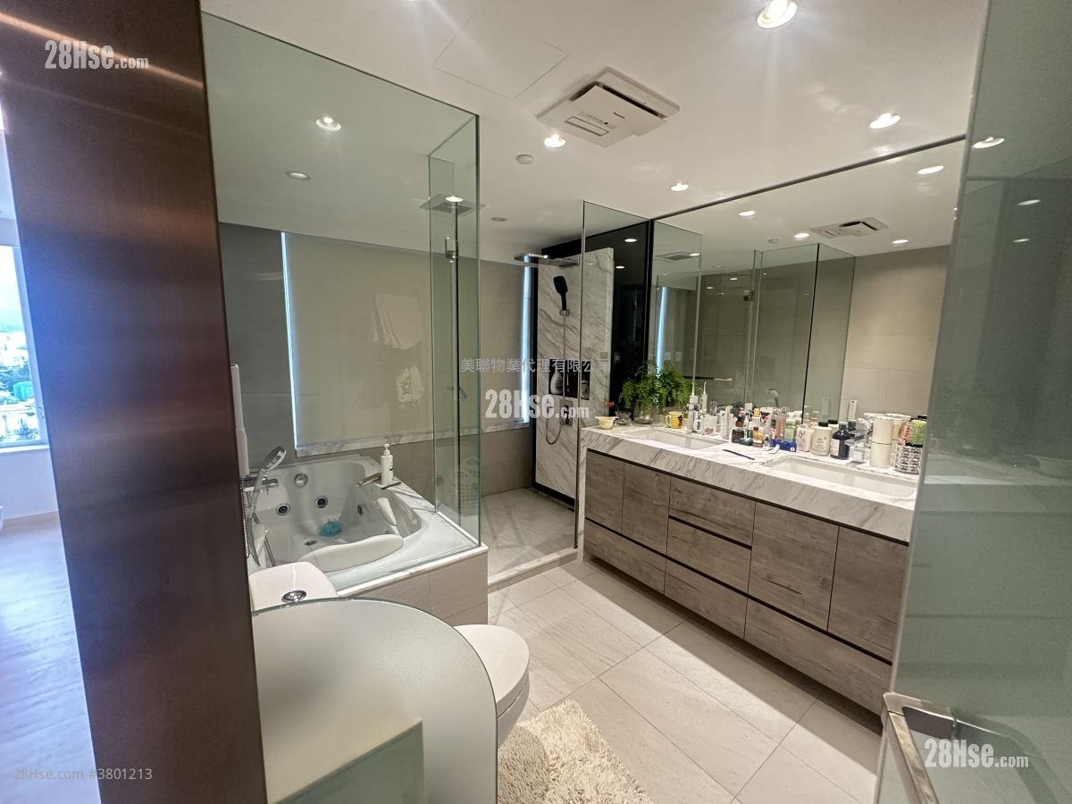 Ming Court Sell 5+ Bedrooms , 3 Bathrooms 2,271 ft²