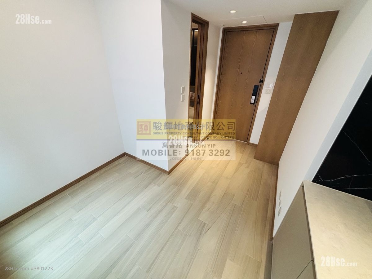 Uptify Sell Studio , 1 Bathroom 172 ft²