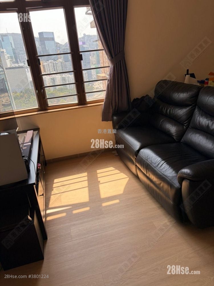 Victoria Centre Sell 3 Bedrooms , 2 Bathrooms 534 ft²