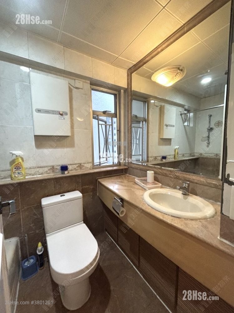 Kingswood Villas Sell 3 Bedrooms , 2 Bathrooms 623 ft²