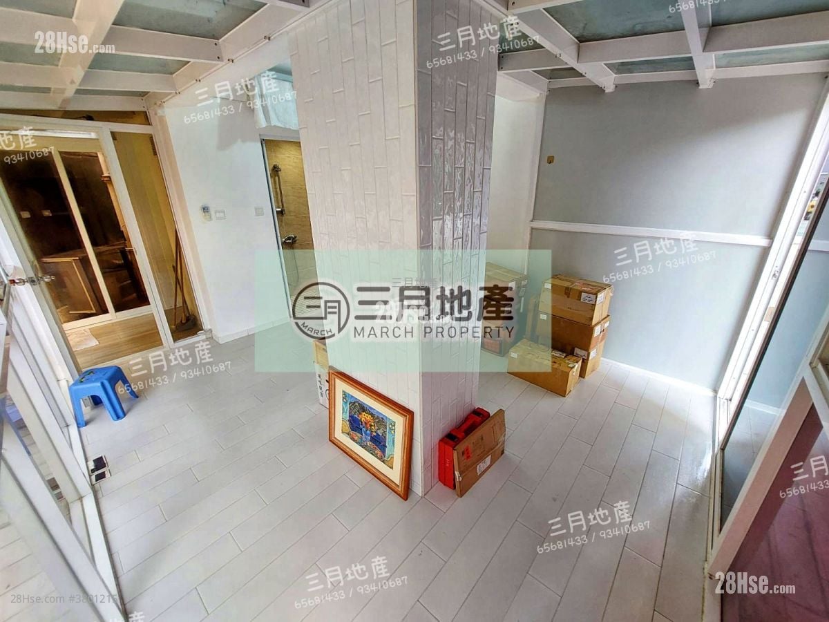 Hung Hay Building Sell 2 Bedrooms , 3 Bathrooms 300 ft²