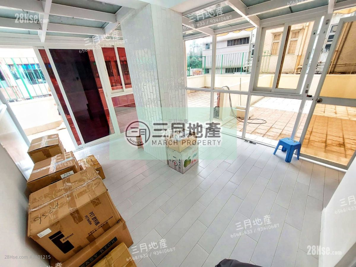 Hung Hay Building Sell 2 Bedrooms , 3 Bathrooms 300 ft²