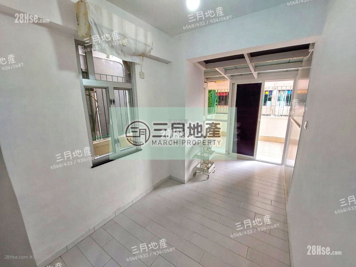 Hung Hay Building Sell 2 Bedrooms , 3 Bathrooms 300 ft²