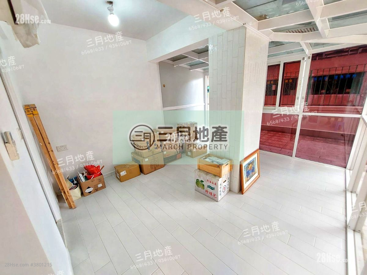 Hung Hay Building Sell 2 Bedrooms , 3 Bathrooms 300 ft²