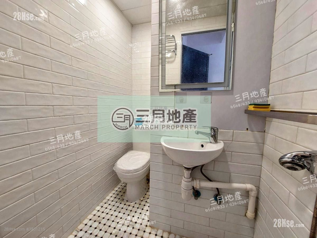 Hung Hay Building Sell 2 Bedrooms , 3 Bathrooms 300 ft²