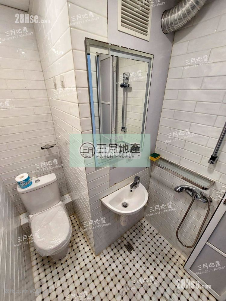 Hung Hay Building Sell 2 Bedrooms , 3 Bathrooms 300 ft²