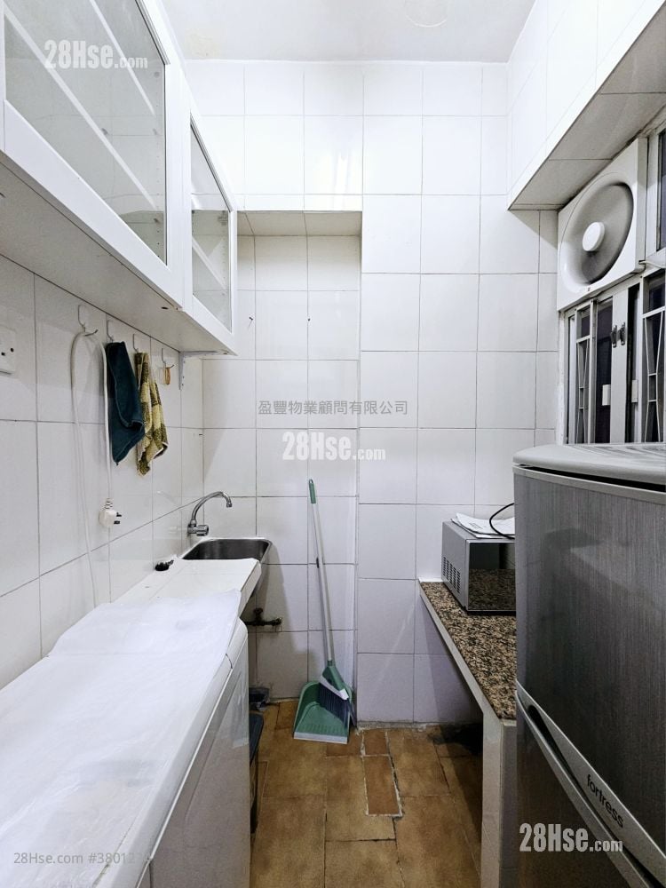 文兴大厦 租盘 2 房 , 1 浴室 322 平方尺