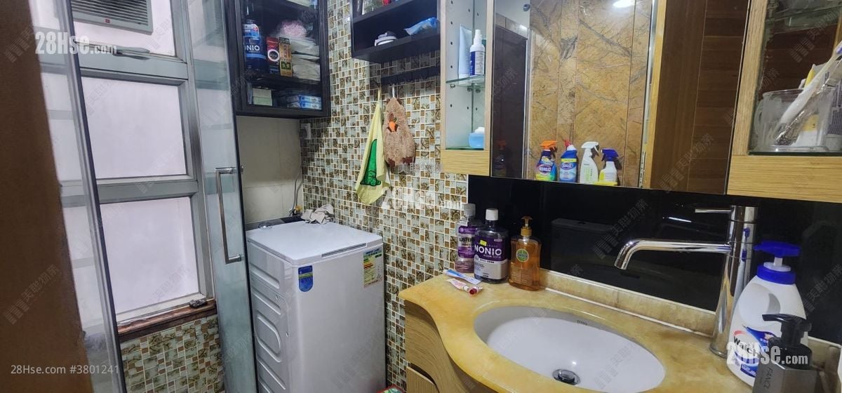 Festival City Sell 3 Bedrooms , 2 Bathrooms 680 ft²