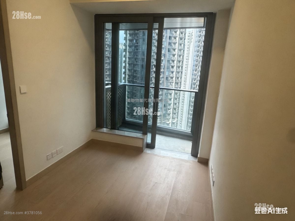 Park Seasons Rental 323 ft²