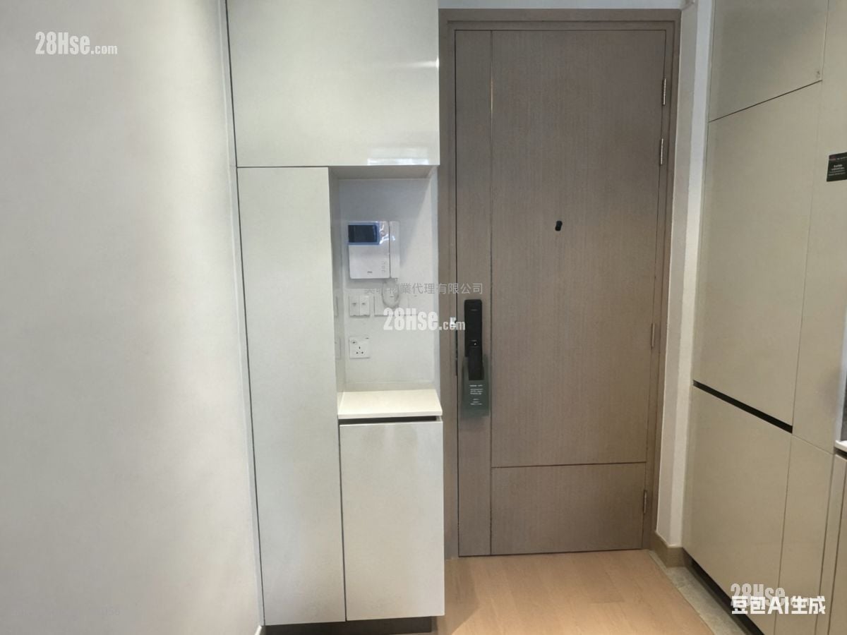 Park Seasons Rental 323 ft²