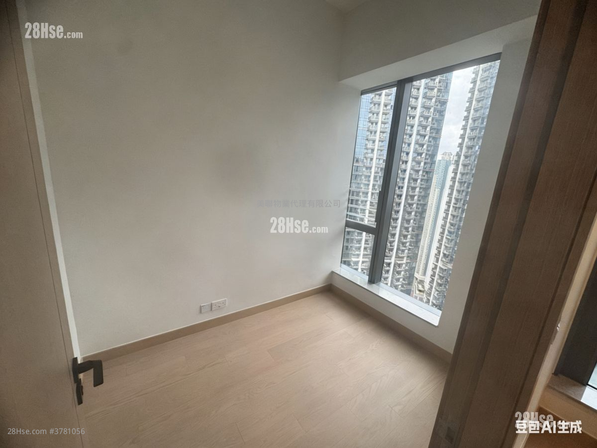 Park Seasons Rental 323 ft²