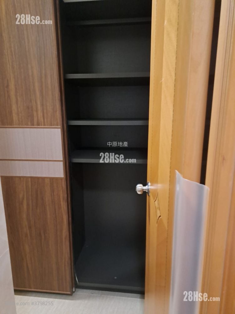 Tsing Yi Garden Sell 3 Bedrooms , 2 Bathrooms 547 ft²