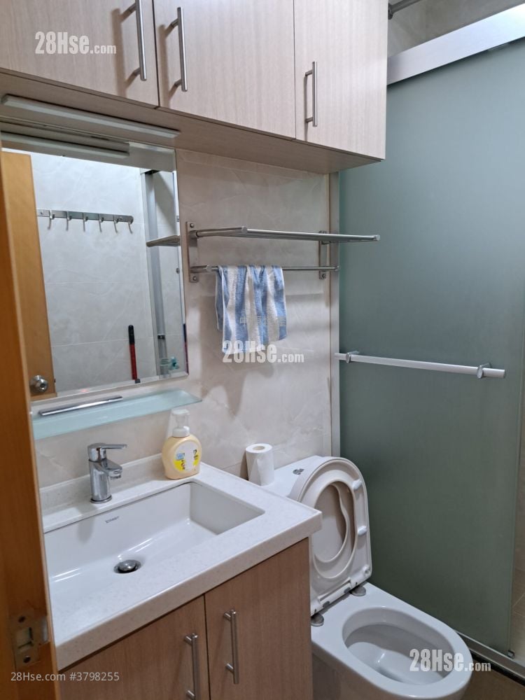 Tsing Yi Garden Sell 3 Bedrooms , 2 Bathrooms 547 ft²